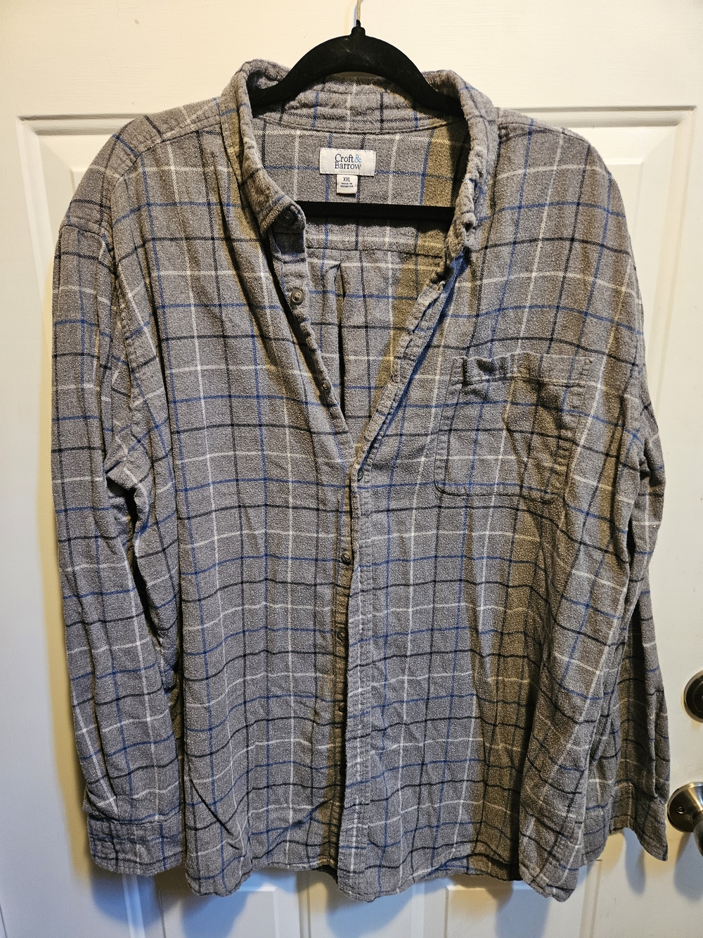 Croft & Barrow Gray Plaid Button-Up Shirt